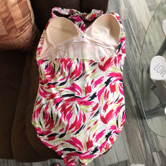 SWIM BY CHUCK HANDY ONE PIECE SUIT W/ LIGHT MESH TUMMY COVERAGE INSIDE SIZE 12 - Picture 4 of 7